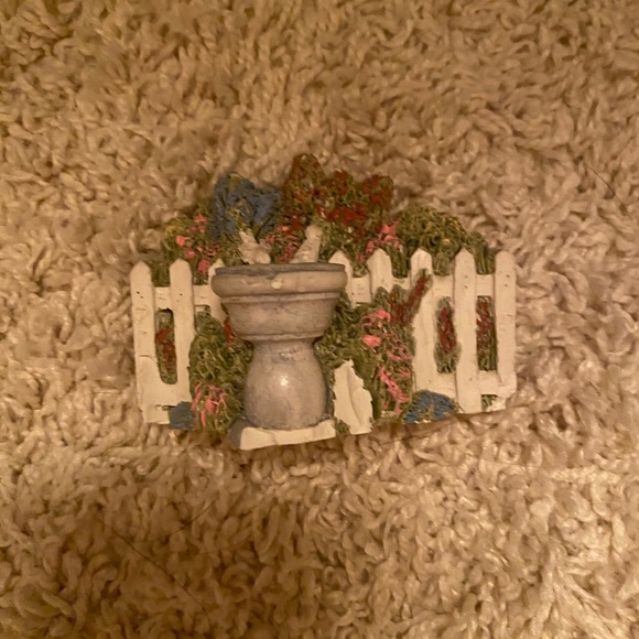 Brian Baker's Deja Vu Collection - 1302 Bird Bath - Picture 1 of 2